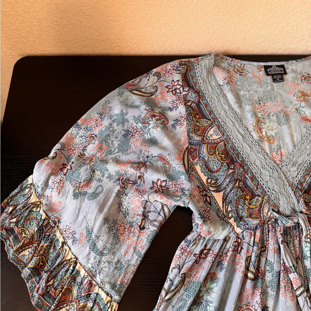 Angie Floral Patterned Garment - Picture 4 of 7